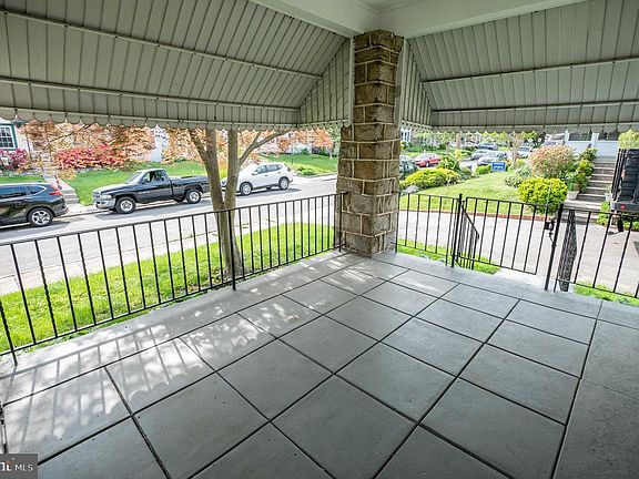 3rd image of 929 Ormond Ave
