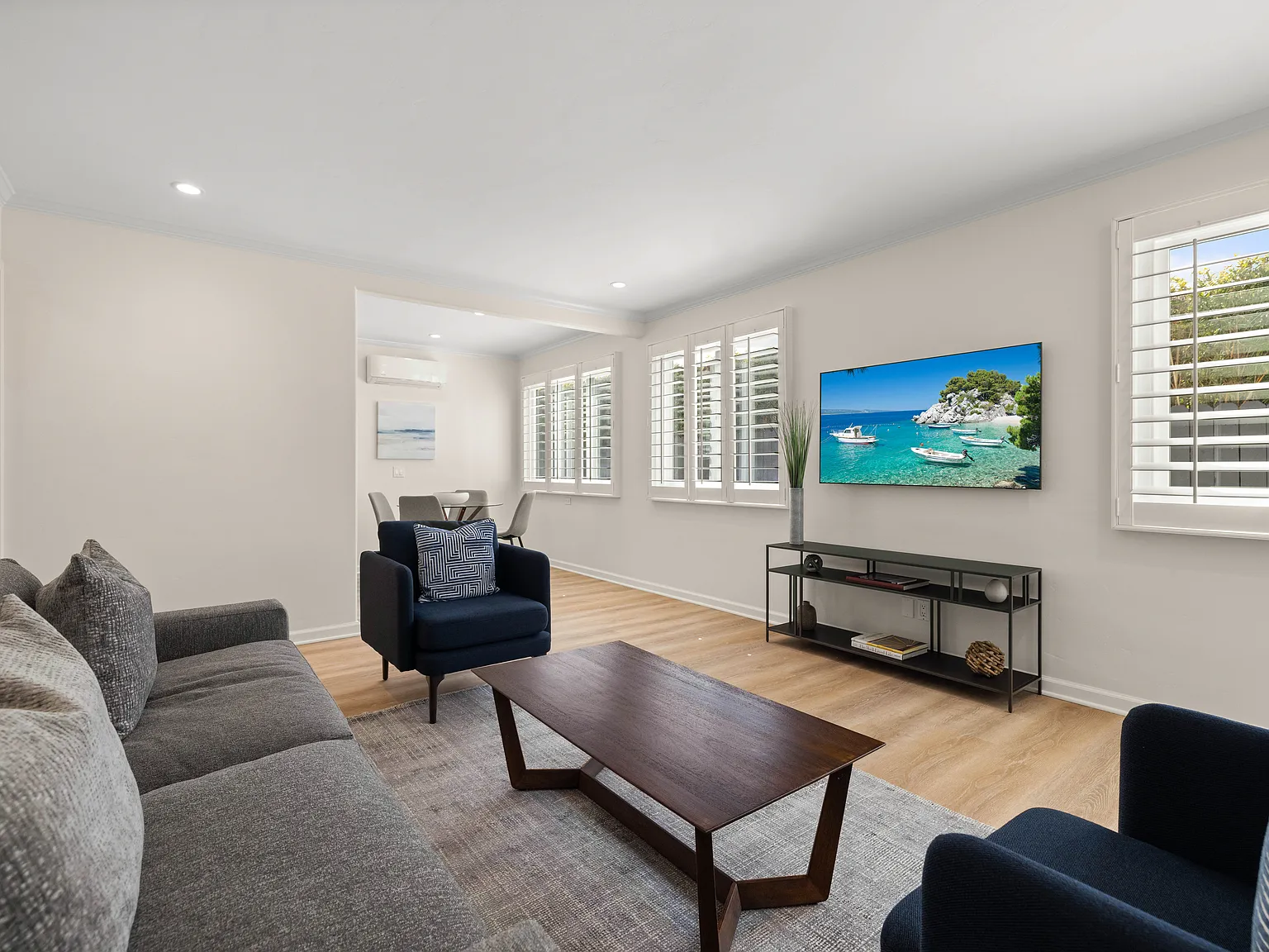 2 bed, $5,150 — Photo 2