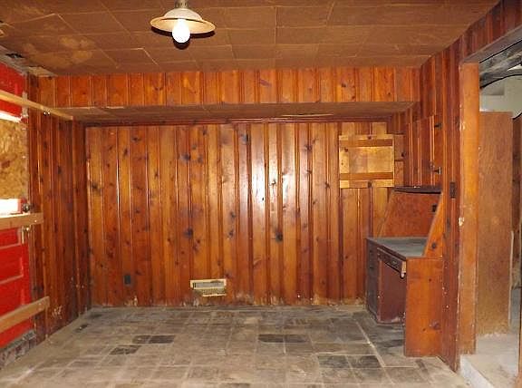 2nd image of 3843 E 62nd St