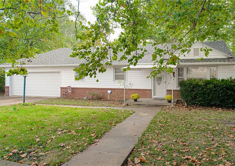 1st image of 6149 Sewell Ave