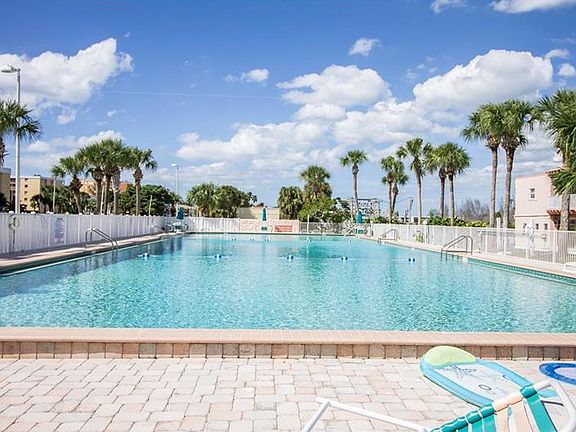 3rd image of 18399 Gulf Blvd APT 368