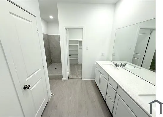 423 Amy St — Photo 20