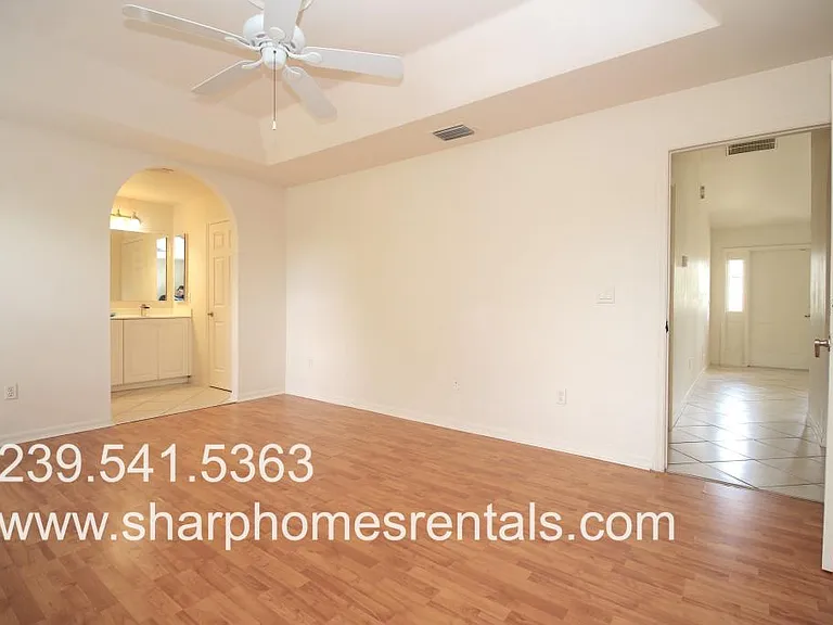 1816 SW 38th Ter — Photo 14