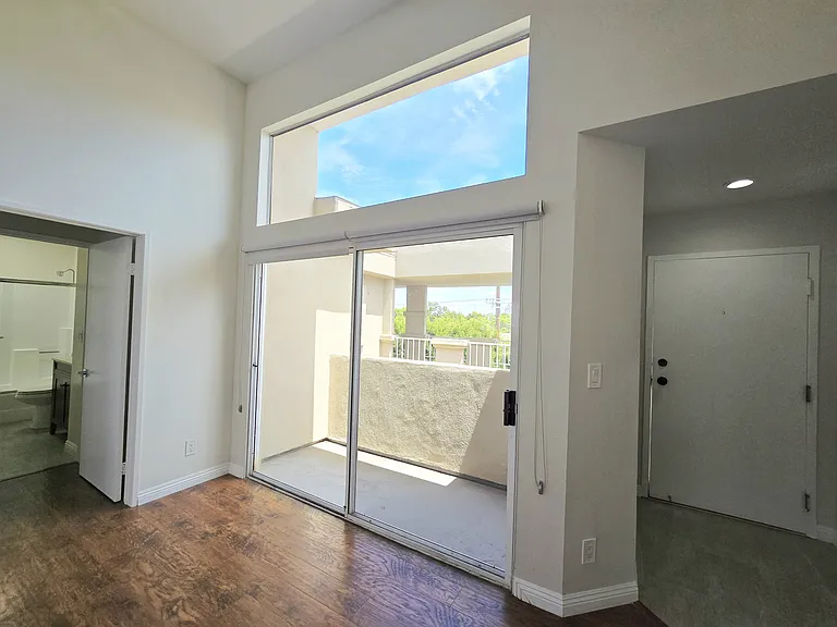 1559 Armacost Ave #302 — Photo 6