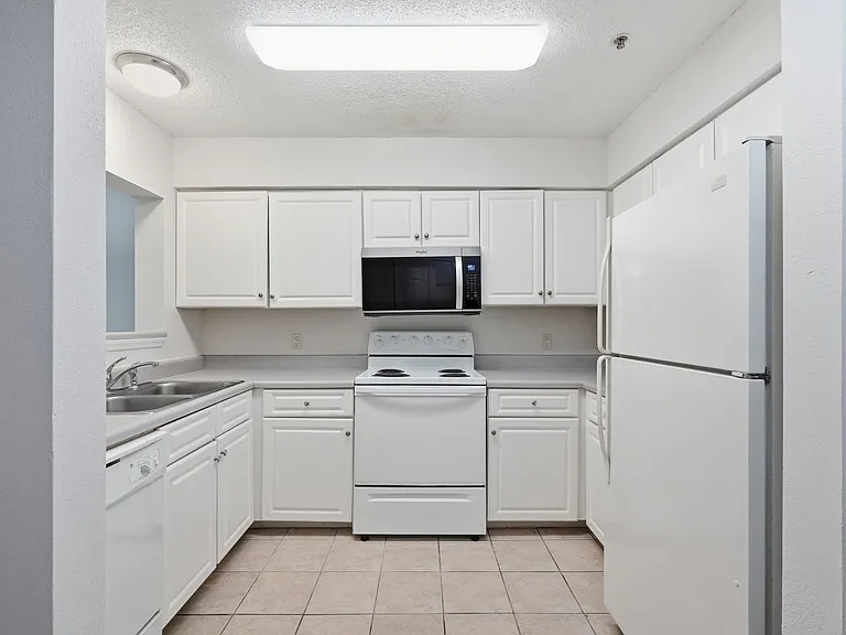 4270 Calinda Ln #316 — Photo 13