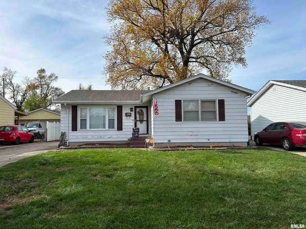 1805 Fairfield Dr, Springfield, IL 62702