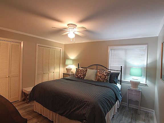 4th image of 200 Hamilton Oaks Dr
