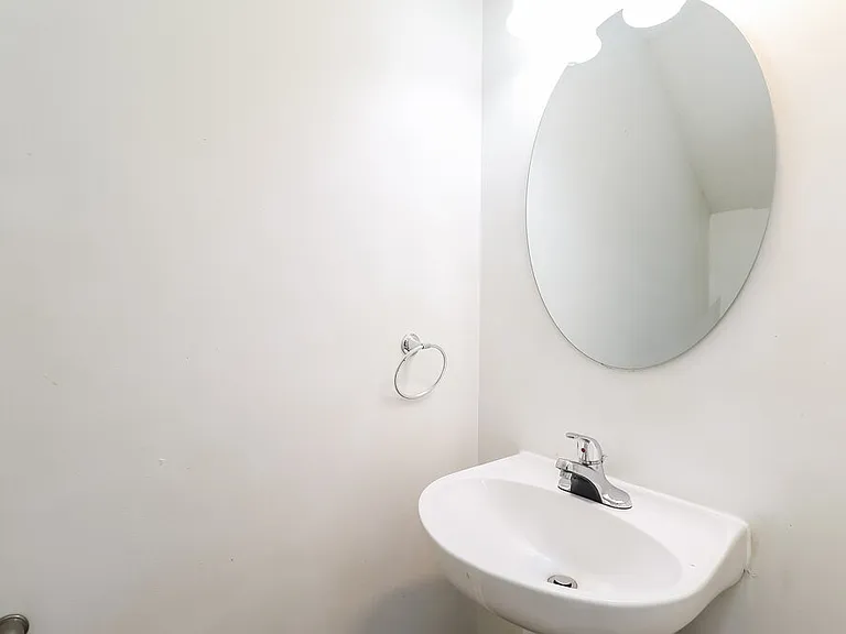 905 Grassy Patch Ln — Photo 16