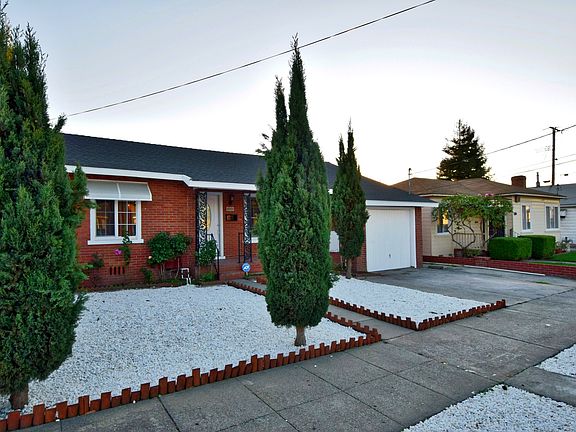 3rd image of 3420 Roosevelt Ave
