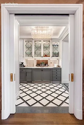 Sold by Sotheby's International Realty | media 20