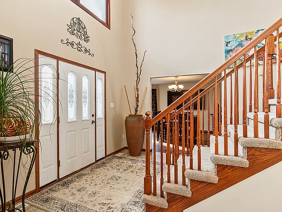 4th image of 1825 Claire Dr