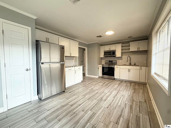 3rd image of 120 Belton Rd