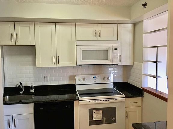 3rd image of 1025 Hancock St Unit 3M