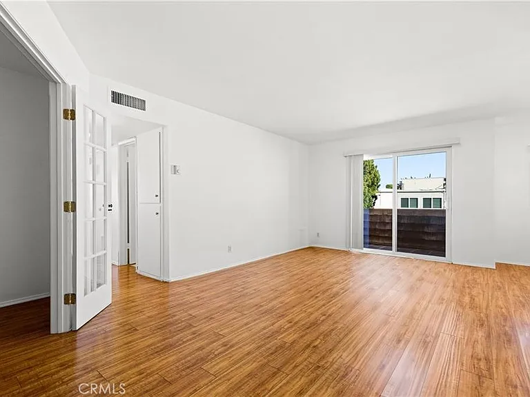 5400 Newcastle Ave #56 — Photo 1