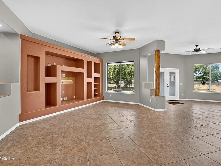 3002 E Sherry Ln — Photo 18