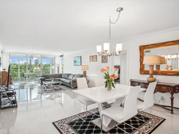 806 Cypress Boulevard #402, Pompano Beach, FL 33069