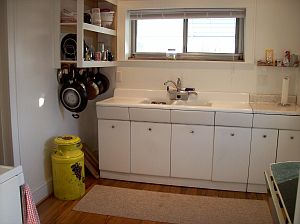 5th image of 496 Anderson St