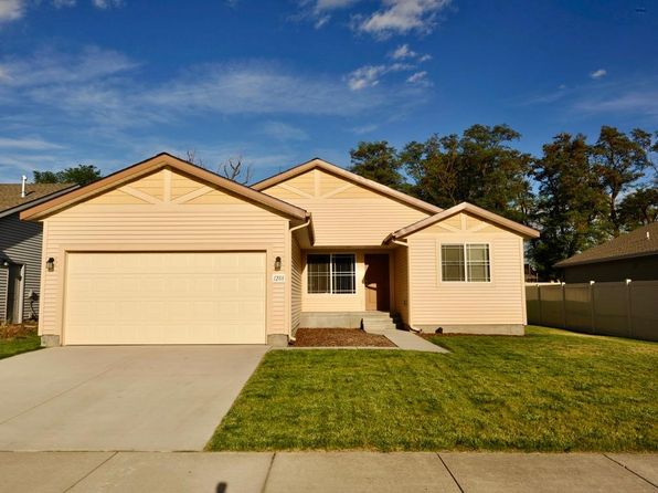 1288 N Pyroclast St, Post Falls, ID 83854 – 3-bedroom rental in Post Falls