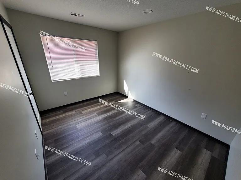 1518 W 26th St — Photo 18