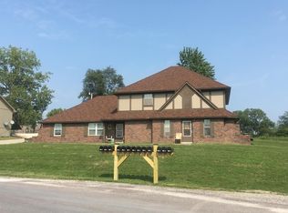 11567 Wood Oak Ave APT 1, Richmond, MO 64085
