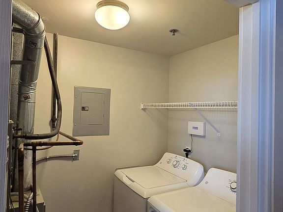 2nd image of 1425 S 18th St #247