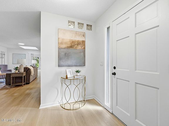 2nd image of 140 BERMUDA Court