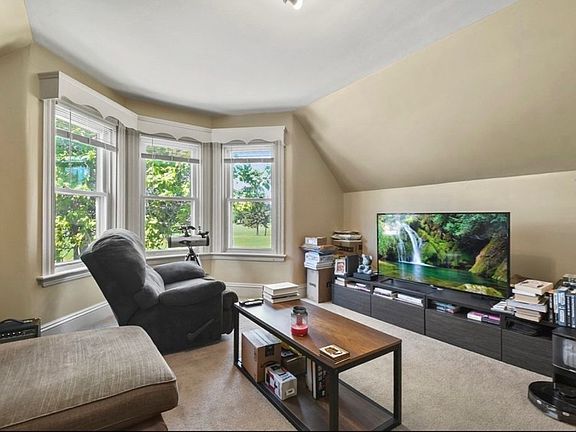 5th image of 51 Colantha Ave #2