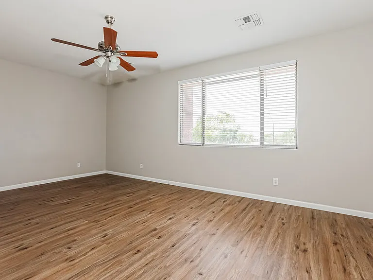 4091 E Carriage Way — Photo 10