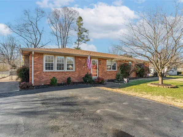 2725 Mohawk Dr, Bowling Green, KY 42104