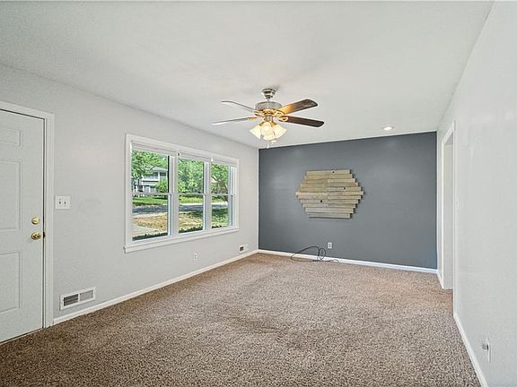 5th image of 113 SW Murray Rd