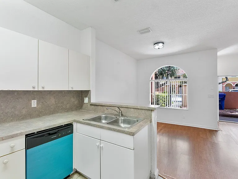 1407 S Santa Catalina Cir — Photo 4