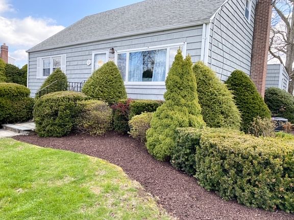 2nd image of 2736 Windmill Dr