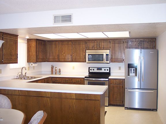 4th image of 2671 Daytona Ave