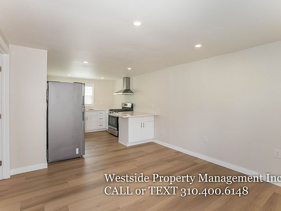 2nd image of 316 Ximeno Ave #1/2