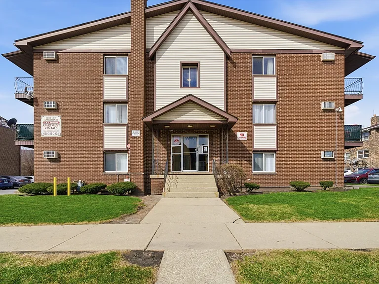 9940 Nottingham Ave #302 — Photo 37