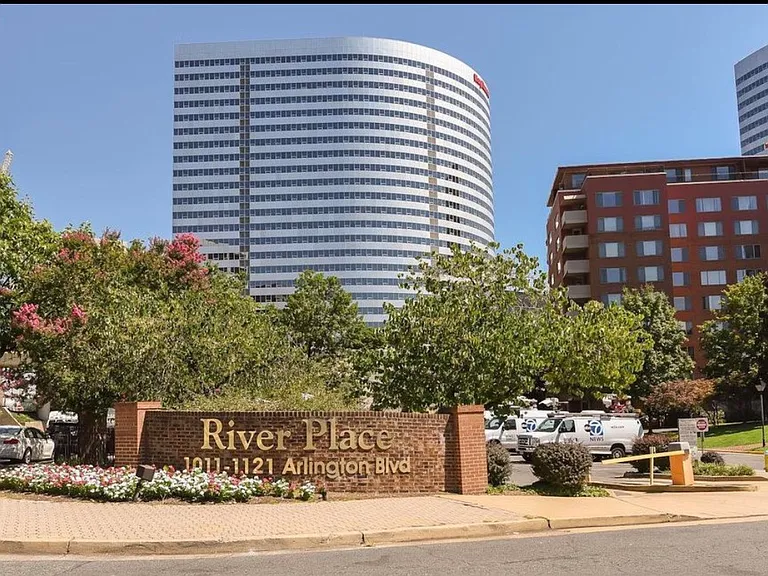 1021 Arlington Blvd #310 — Photo 10