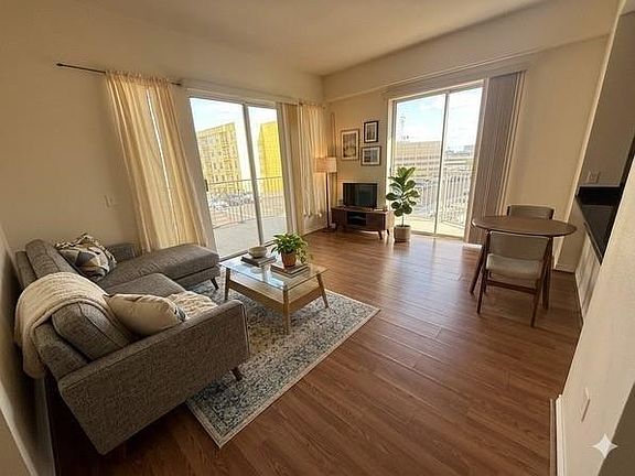 3rd image of 3505 Sage Rd Unit 610