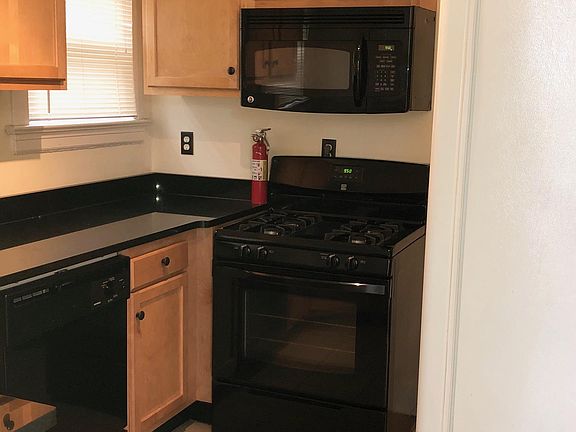 3rd image of 602 Eastern Pkwy #2