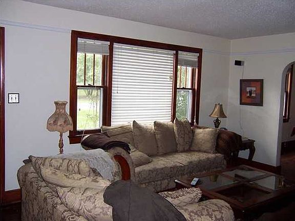 2nd image of 1200 South Blvd