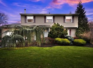 69 Princeton Dr, Tappan, NY 10983