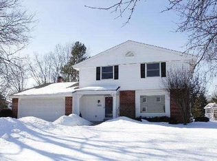 W181N8319 Destiny Dr, Menomonee Falls, WI