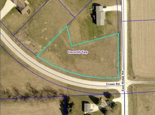 2405 E Ridge Rd, Decorah, IA 52101