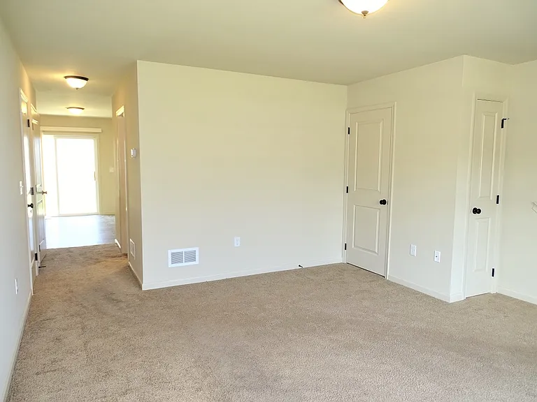 402 Marlene Way — Photo 3