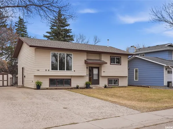 206 & 208 Coppermine CRESCENT, Saskatoon, SK S7K 4L7