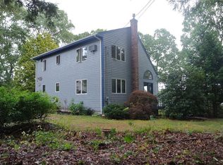 99 Beach Plum Rd, Narragansett, RI 02882