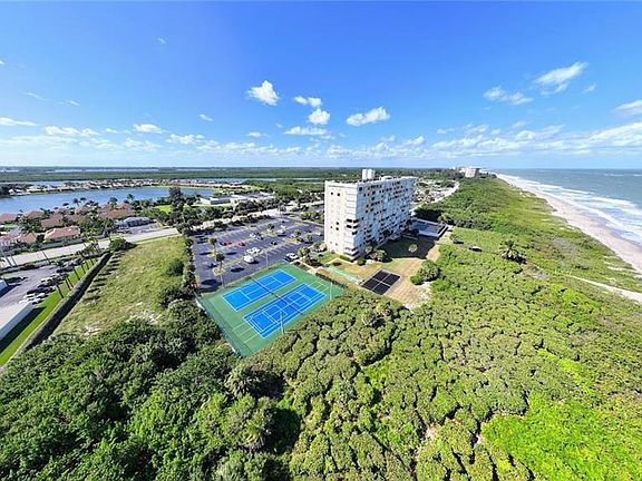 3rd image of 3200 N Highway A1a APT 204