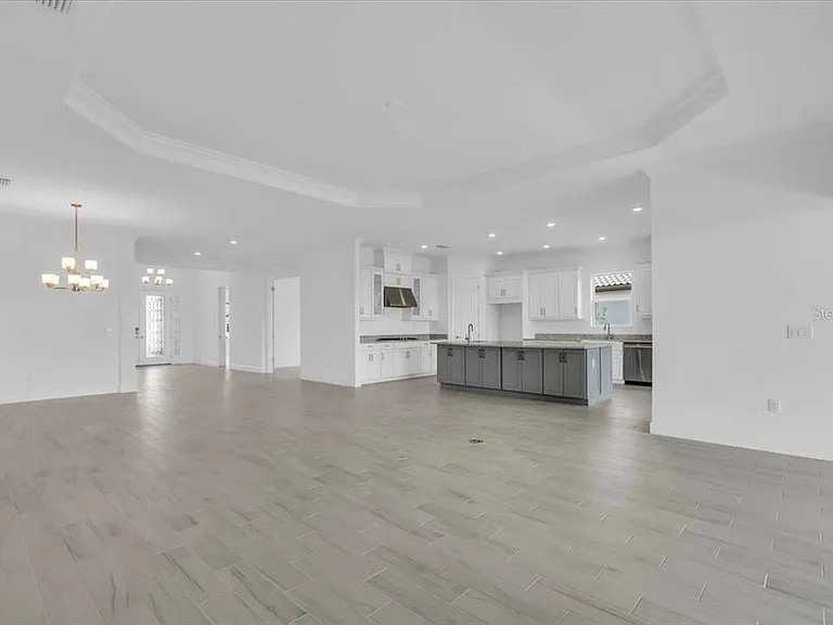 10176 Silent Night Ln — Photo 7