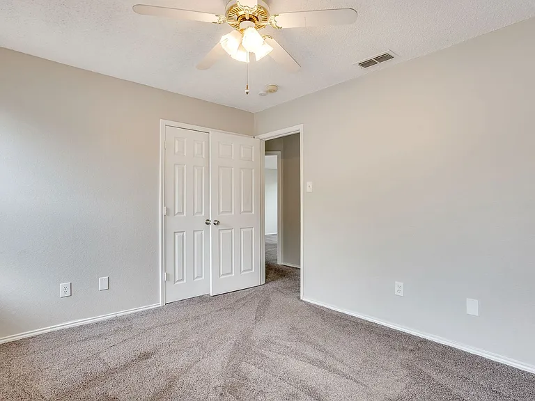 2701 Clovermeadow Dr — Photo 40