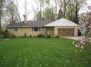 39609 Penny Ln, Elyria, OH 44035