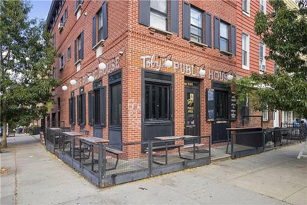 Sold by Avenue Sotheby's International Realty | media 26